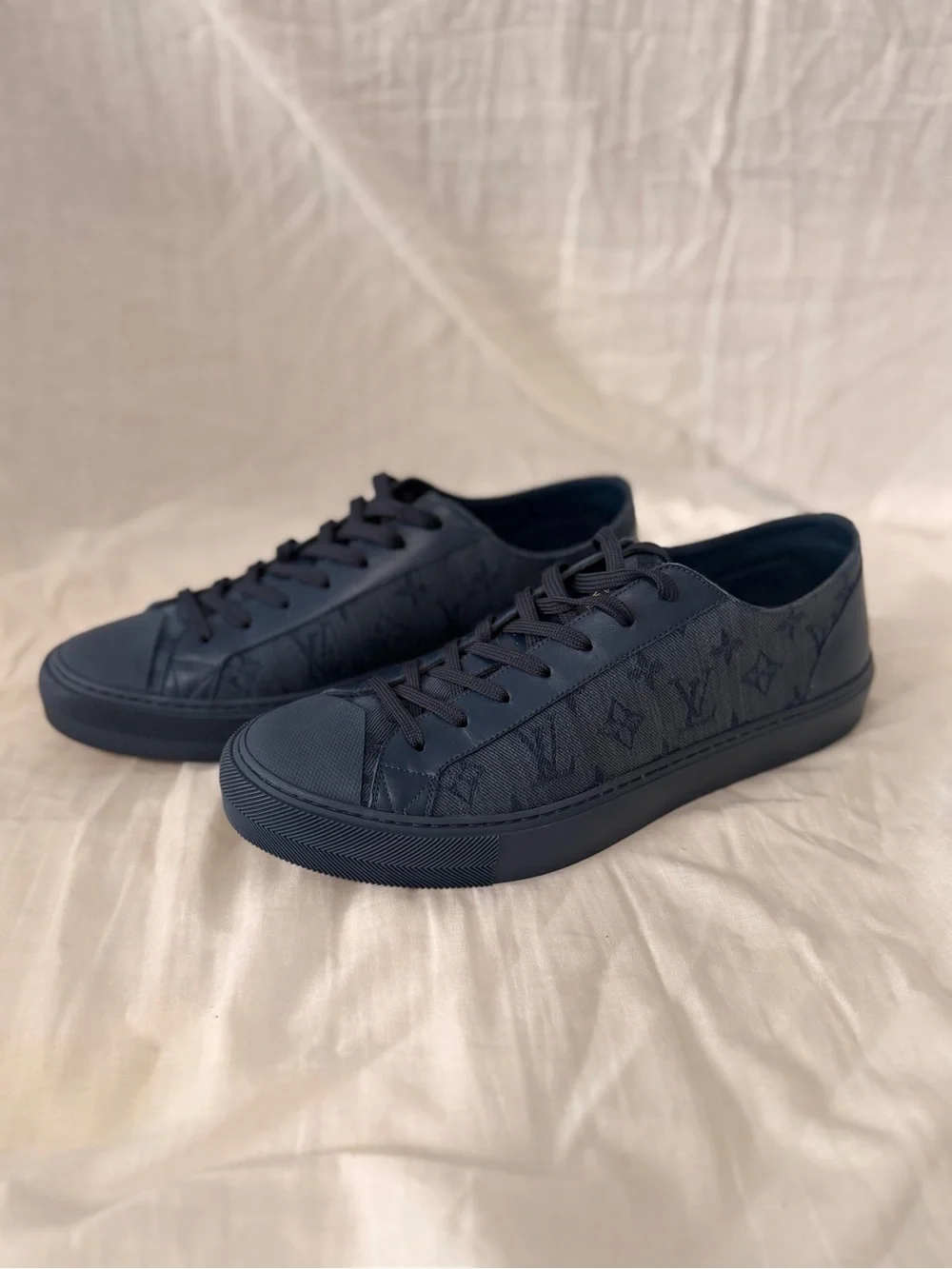 Louis Vuitton Navy Blue Leather Low-Top Sneakers
